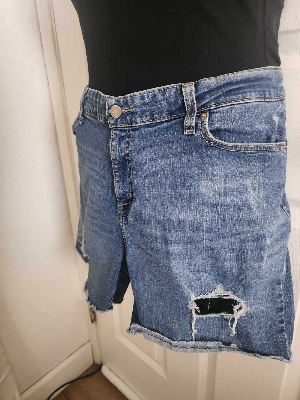 Levi's Strauss Gold Mid Rise Distressed Blue Denim Cutoff Shorts Plus Size 20